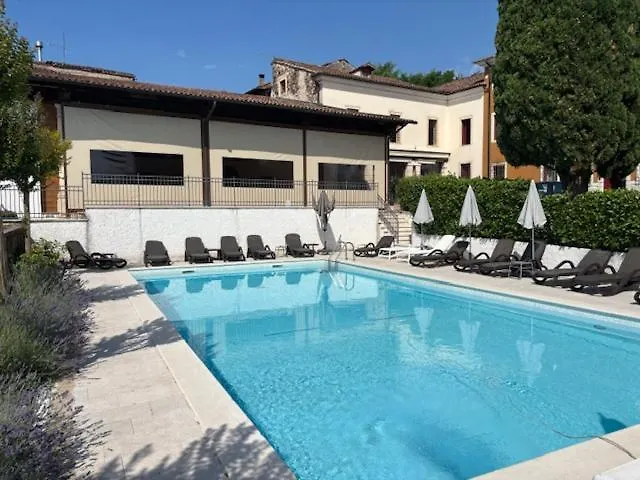 Ca' Masieri Hotel Trissino 3*,